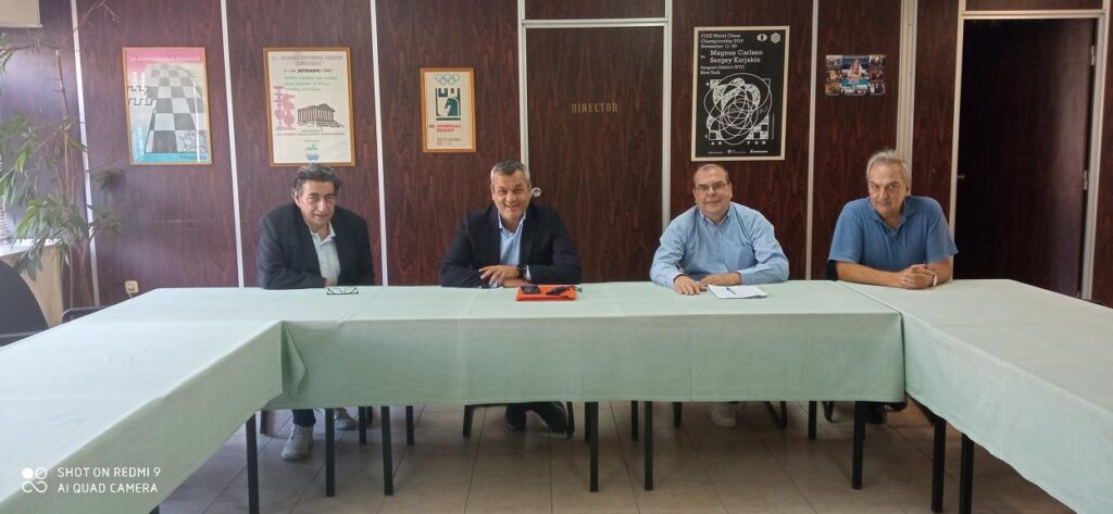 Συνάντηση με τον βουλευτή Ηρακλείου (και ισχυρό σκακιστή) Χάρη Μαμουλάκη
